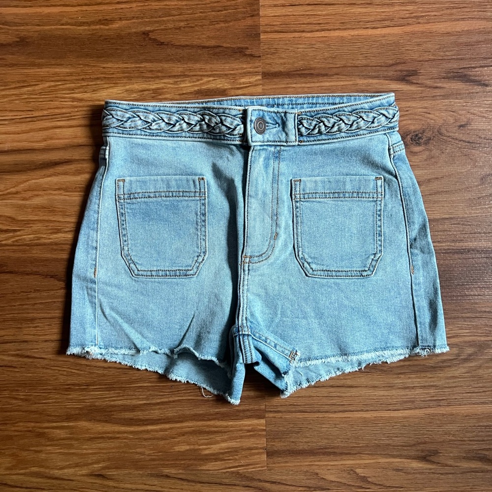 *NWOT* Lauren Conrad Women’s Cutoff High Rise Denim Shorts Size 2